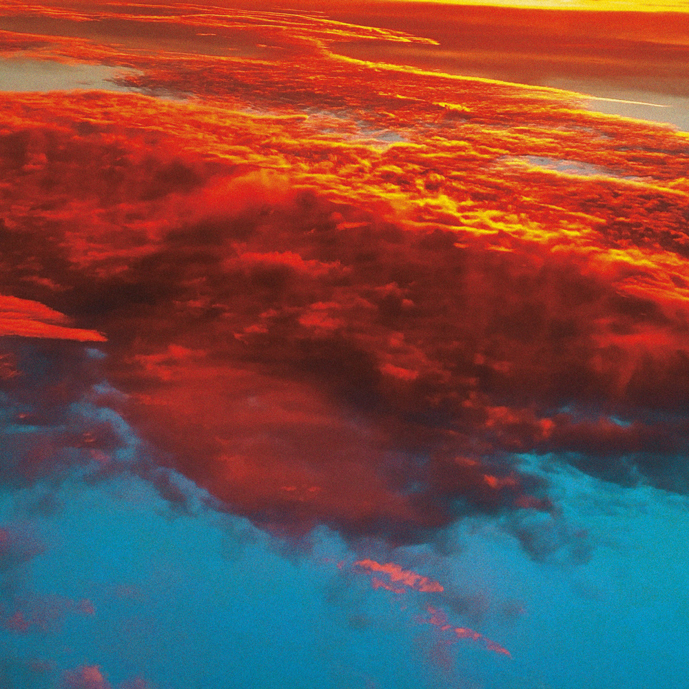 Rainbows in the Dark: Fluisteraars – Manifestaties van de Ontworteling